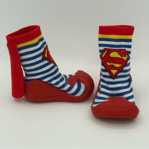 DC Comics Superman Baby Rubber Sole Slippers with Cape size 5